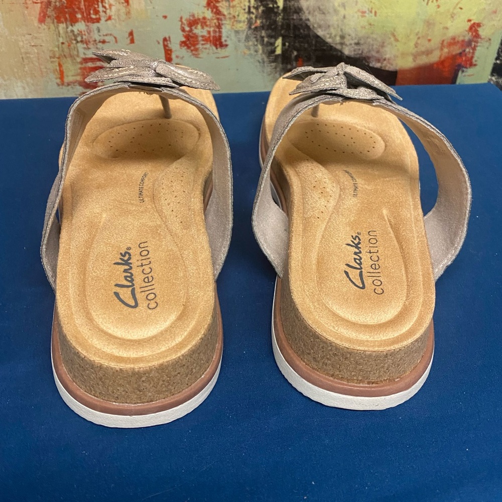 Clarks Women's Brynn Style Flat Sandal with Floral Detail - Picture 5 of 7